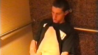 Sollevamento del bagno pubblico Adam