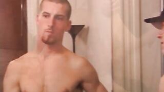 Ocho chicos haciendo jacking