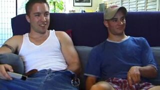 Trio Gay com Garotos Héteros Curiosos