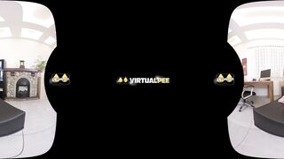 Virtualpee - Brincando com os dois buracos - Pornografia em realidade virtual