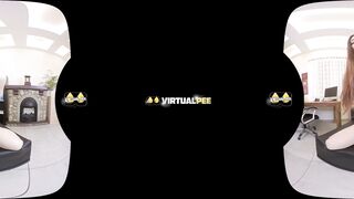 Virtualpee - Jugueteando con ambos agujeros - Porno de realidad virtual