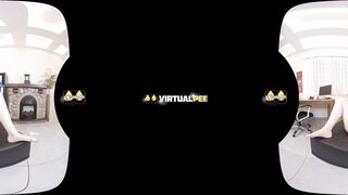 Virtualpee - Jugueteando con ambos agujeros - Porno de realidad virtual