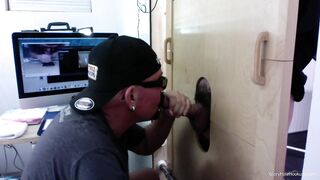 Giovane latino vuole la gola profonda