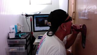 Gloryhole Suck and Bang