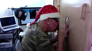 Succhiare il cazzo al Gloryhole