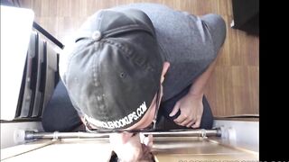 Papà sposato pompino al gloryhole