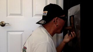 Alimentación y cría de Gloryhole latino