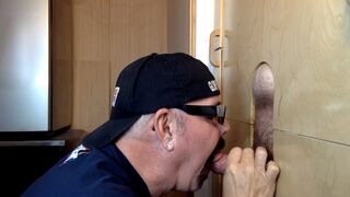 Segunda-feira fria Gloryhole Fuck