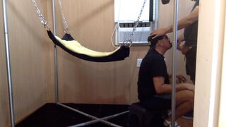 Allevamento di culi crudi nel buco della gloria