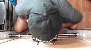 Snack del martedì sera a base di cazzi non tagliati