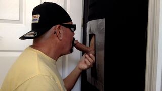 Un uomo sposato mi prende il culo