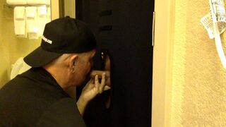 Papà affamati che mi riempiono la gola