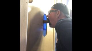 Delícia de Gloryhole com Galo de Chocolate