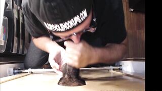 Delicias de Gloryhole con gallo de chocolate