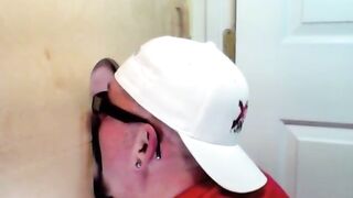 Cara casado adora esses boquetes em gloryhole