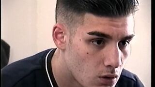 Hetero-Junge Tony bekommt einen geblasen