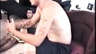 2 Straight Boys Beat Off