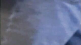 Johnny heterossexual divide o pau