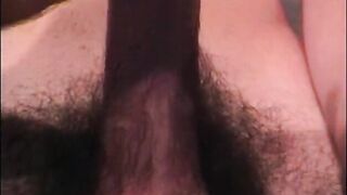 Ragazzo etero dotato che si masturba