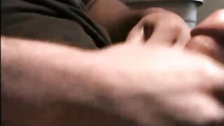 Faccio un pompino al ragazzo etero Zack