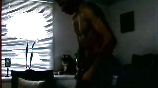 Hetero-Junge Dino bekommt Kopf