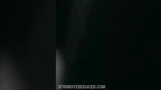 Zack hétéro jouit sur mon visage