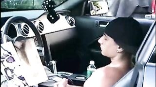 Cory etero si fa fare un pompino in pubblico