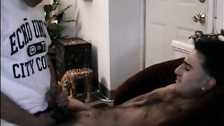 Donner une fellation à Straight Boy Paulie