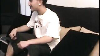 Paulie, hétéro, est tellement timide