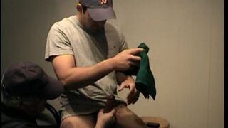 Mamando a mi compañero de cuarto heterosexual Zack