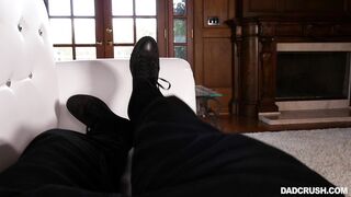 Jennifer Jacobs - Apretando a mi padrastro