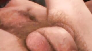 Il carpentiere Steve si masturba