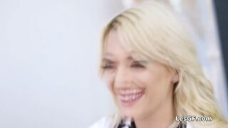 Il controllo ginecologico si trasforma in una festa a quattro con le forbici