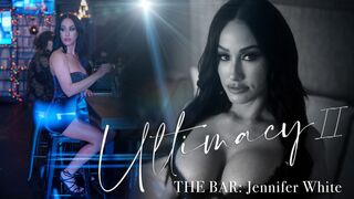 Ultimacy II, Folge 1. Die Bar: Jennifer White