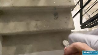 Sesso bollente sulle scale! - Lolipop e Mark Pirson