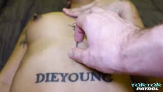 Marco tailandés tatuado