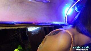 Somsom tailandesa cachonda