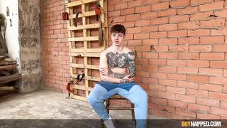 Divertirsi con il ragazzo etero Harry - Parte 1 - Harry Mason, Mitch Schif e Sebastian Kane