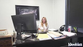 MILF Misty Caitlin bekommt Creampie-Sex