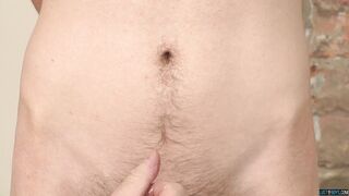 Il povero Scott salta dal piacere! - Scott Williams