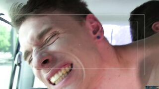 Em dupla no banco de trás - Oscar Roberts, Reece Bentley e Sean McKenzie