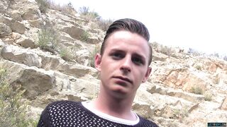 Le doux Cameron baisé dans les montagnes - Cameron James, Sean Taylor et Sebastian Kane