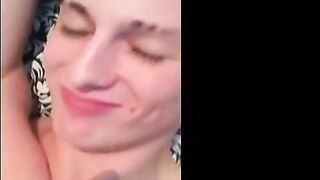 Il carino Kenzie e il suo grosso cazzo - Kenzie Madison