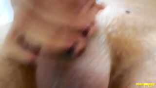 Twink gigante pazzo sotto la doccia - Elis Ataxxx