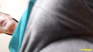 Un piccolo pervertito viene tormentato sotto l'ascella - Richard Lennox