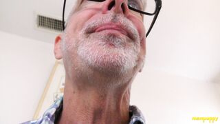 Padrastro gigante tiene problemas de nariz - Richard Lennox