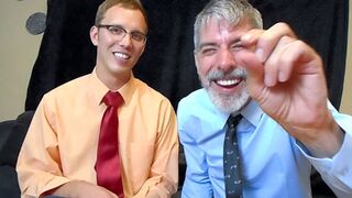 Giant Coworkers geben Ihnen Ihre jährliche Peer-Review - Travis Smith und Richard Lennox