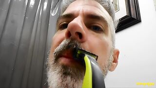 Ti insegno a raderti - DADDY GIANT 8 - Richard Lennox