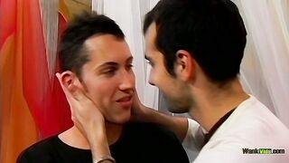 Marko Maserati et Marco Weber baisent sur un lit à baldaquin - Marko Maserati et Marco Weber