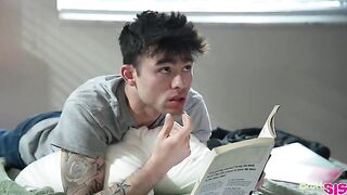 Tasting Stepsisters Pussy - S37:E4